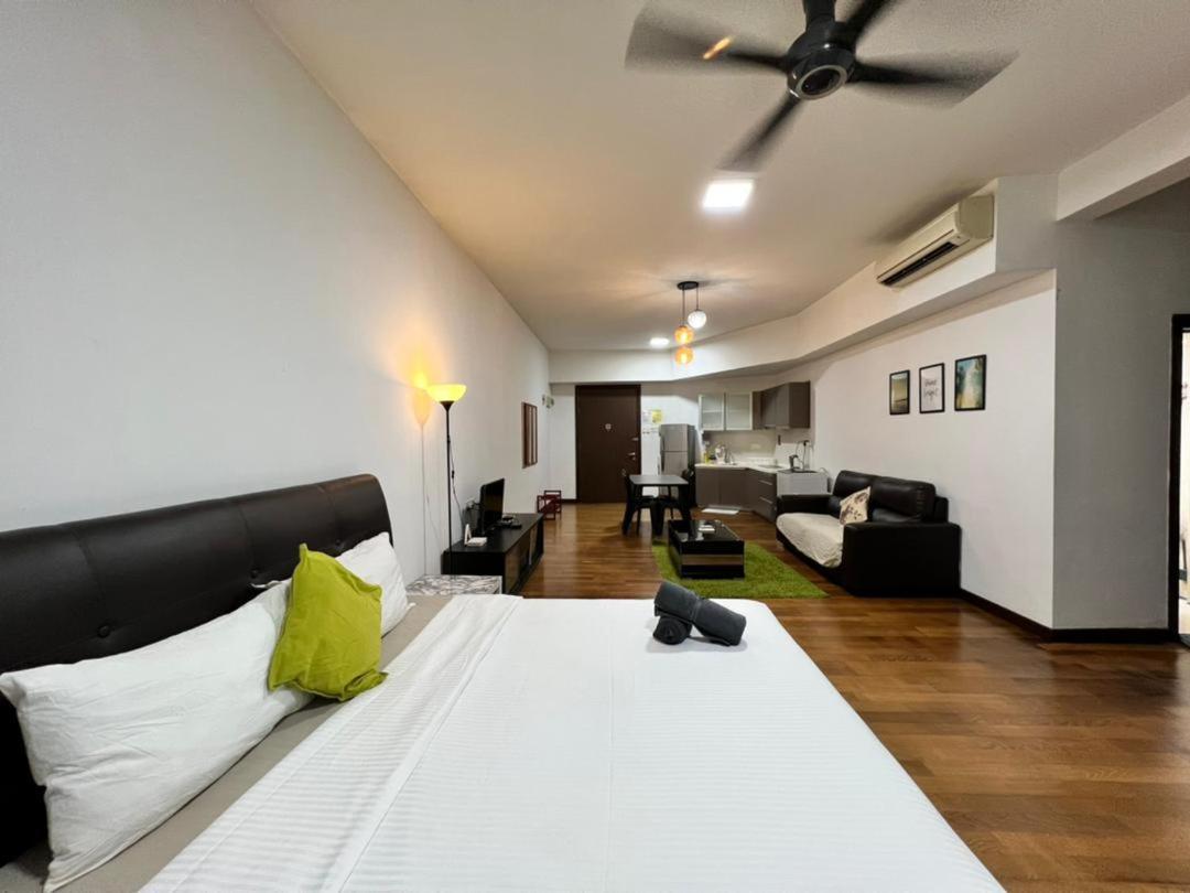 Apartment Regalia Kl Infinity Pool _ By Mygehomes Kuala Lumpur