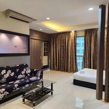 Regalia Suites Kl Infinity Pool _ By Mygehomes Kuala Lumpur Exterior photo